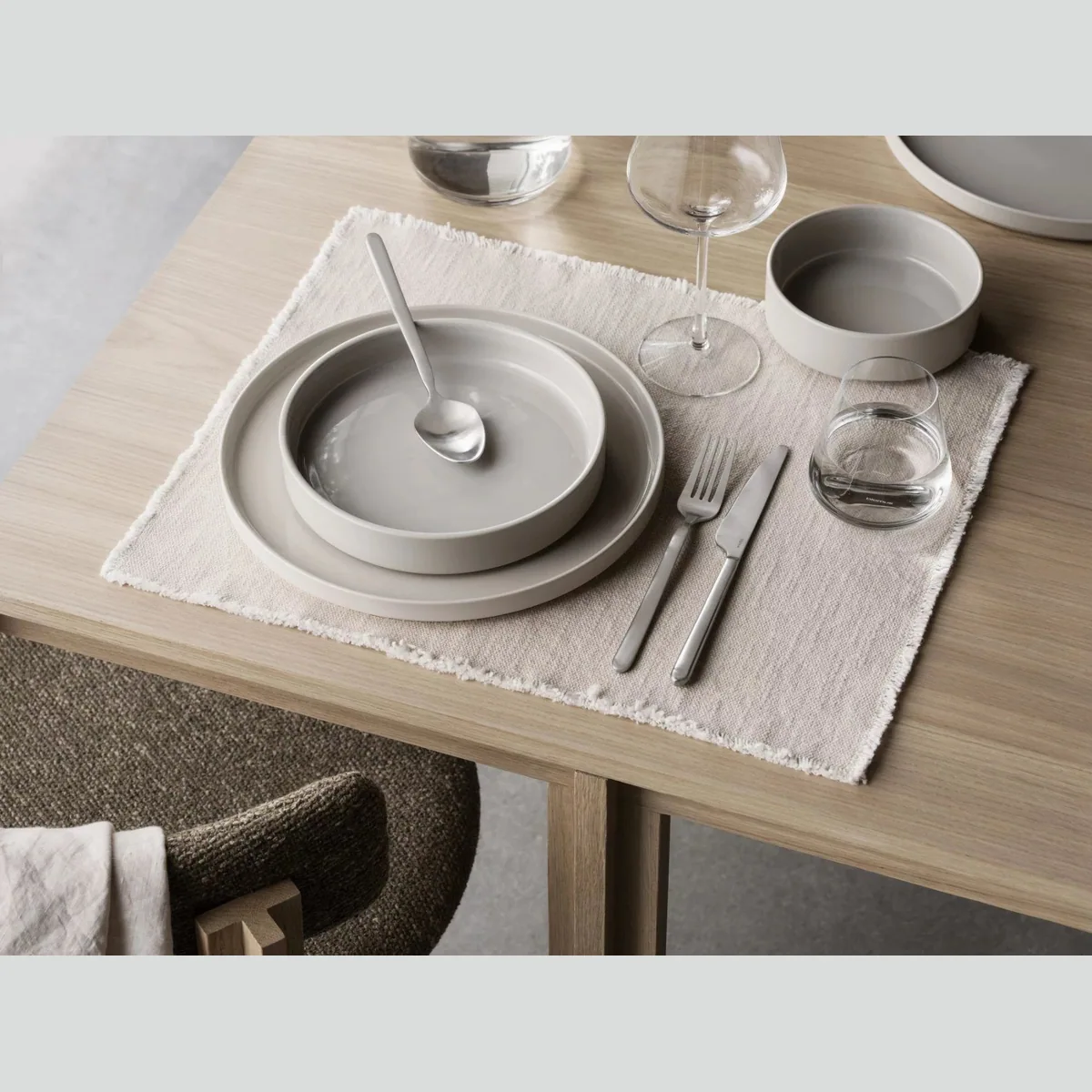 Blomus PILAR Speiseteller, 27 cm, elegant und funktional 4
