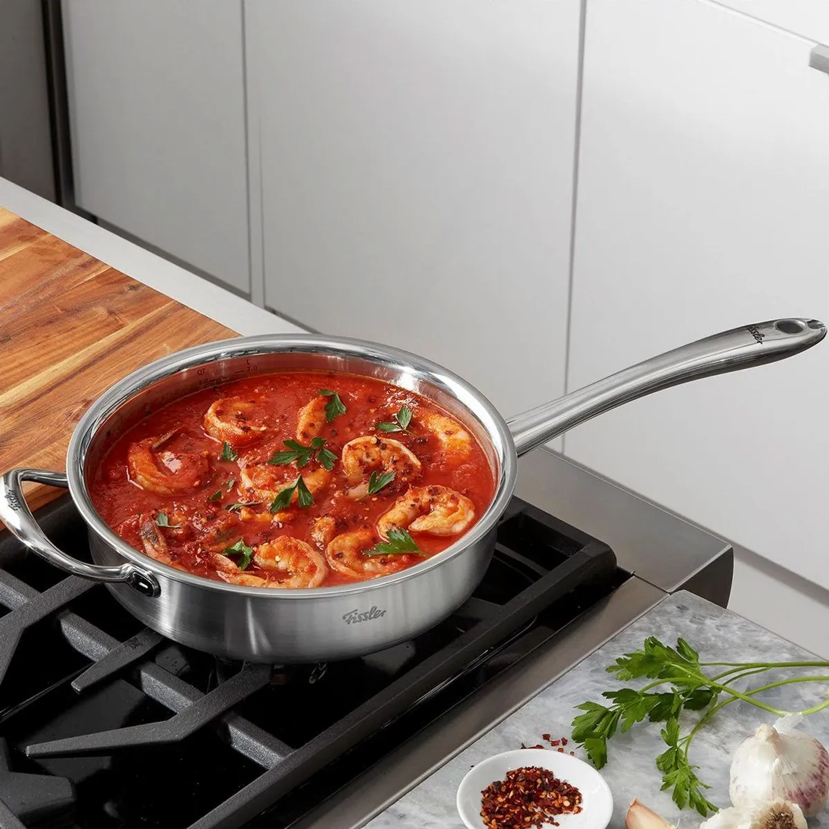 Fissler M5 Pro-Ply Bratpfanne, 5-lagiges Mehrschichtmaterial, ergonomische Griffe 4