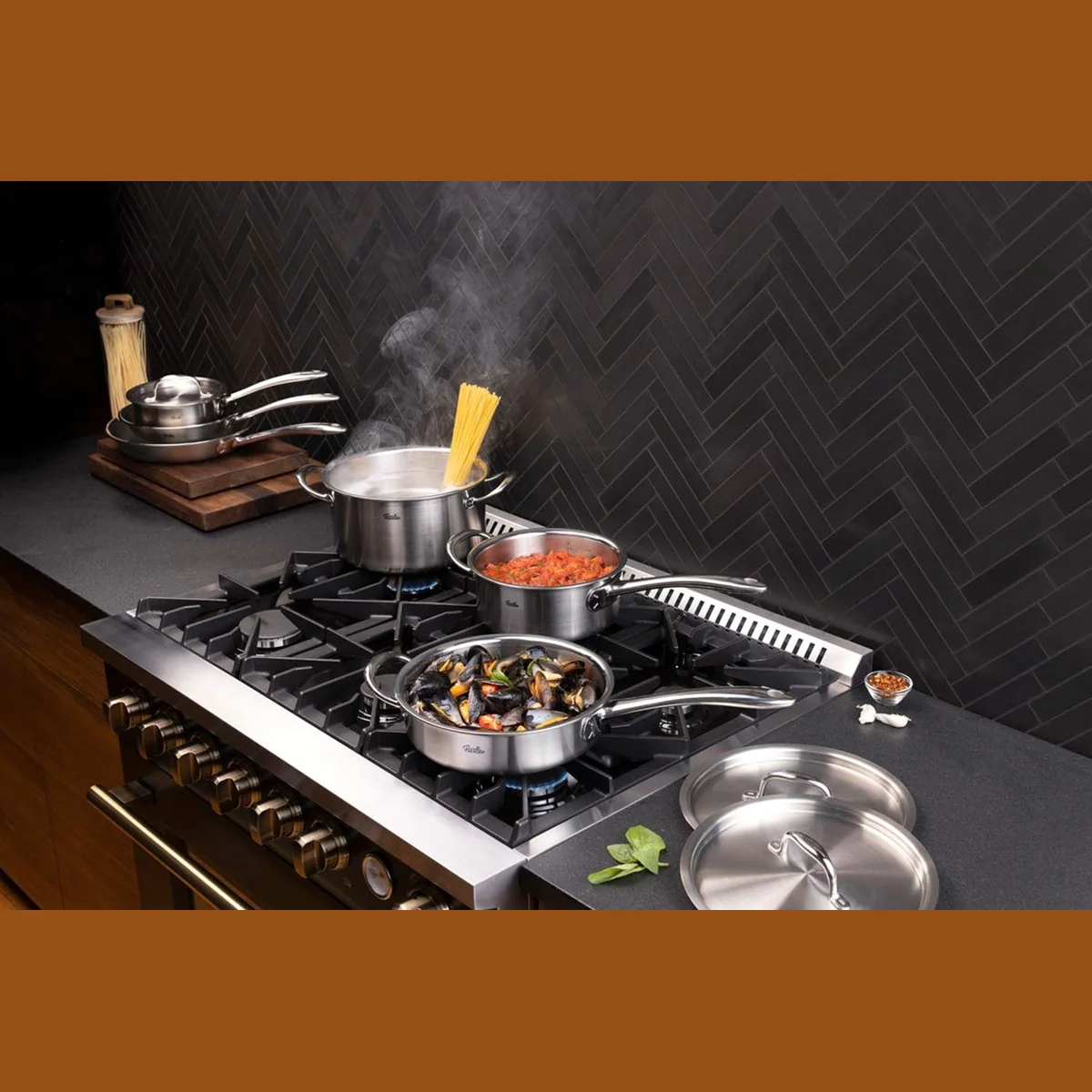 Fissler M5 Pro-Ply Topf-Set, 10-teilig, Edelstahl 18/10 — präzises Kochen, gleichmäßige Wärmeverteilung, komfortable Handhabung 3