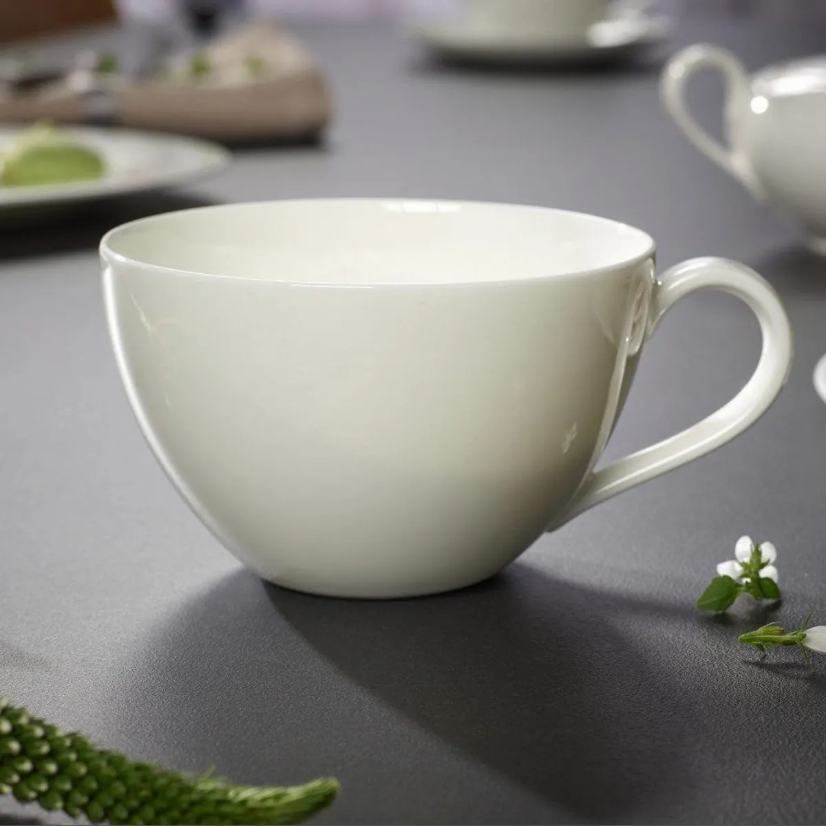 Villeroy & Boch Tasse Anmut Kombiservice 30 tlg., edles Design, spülmaschinenfest, vielseitig einsetzbar 4